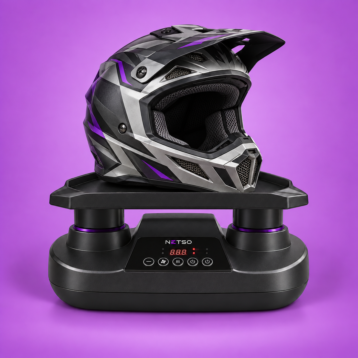 Casque de moto placé sur le DryHeat CC